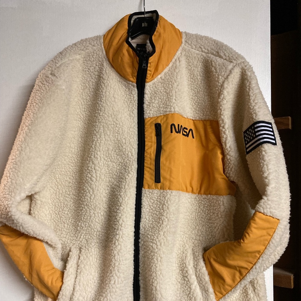 NWOT Mens NASA Fleece Jacket.